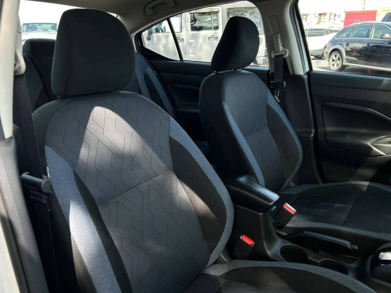 2024 Nissan Versa SV