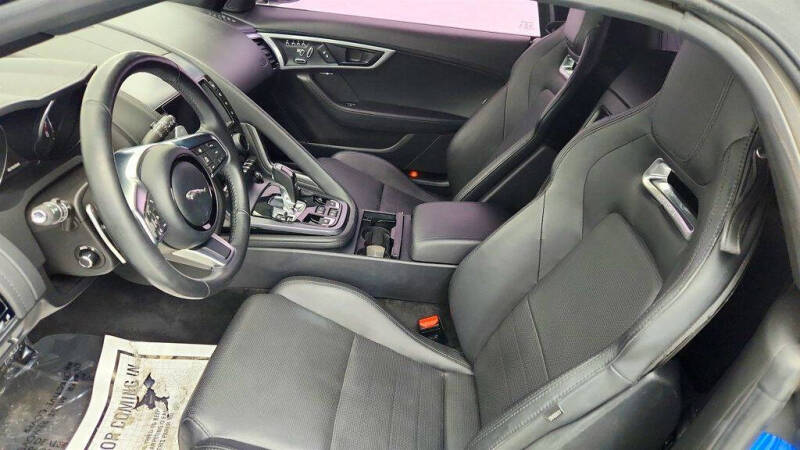 2018 Jaguar F-TYPE R-Dynamic