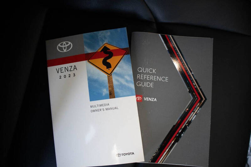 2023 Toyota Venza XLE