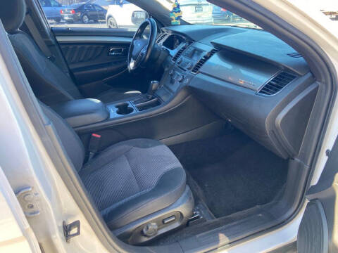 2018 Ford Taurus SEL