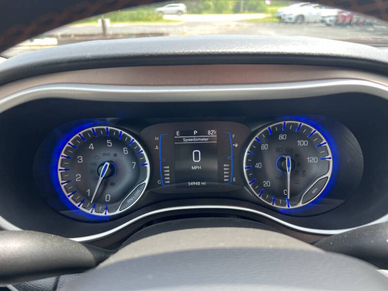 2017 Chrysler Pacifica Touring-L
