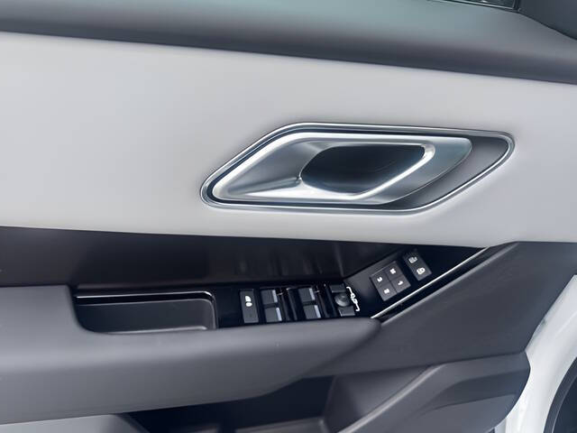 2026 Land Rover Range Rover Velar P400 Dynamic SE