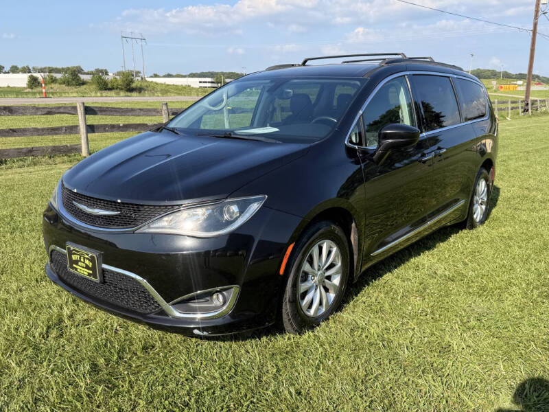 2017 Chrysler Pacifica Touring Plus