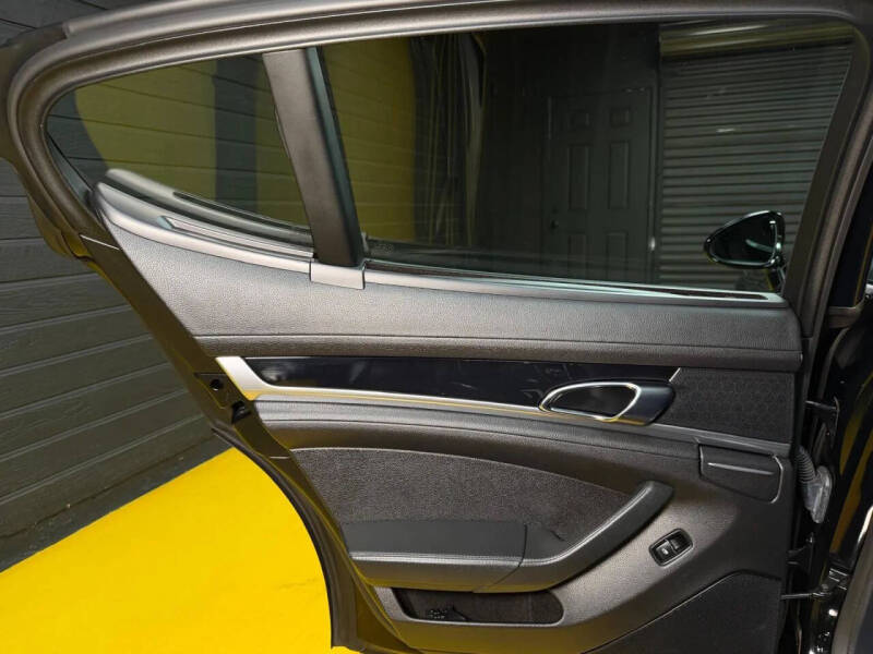 2015 Porsche Panamera