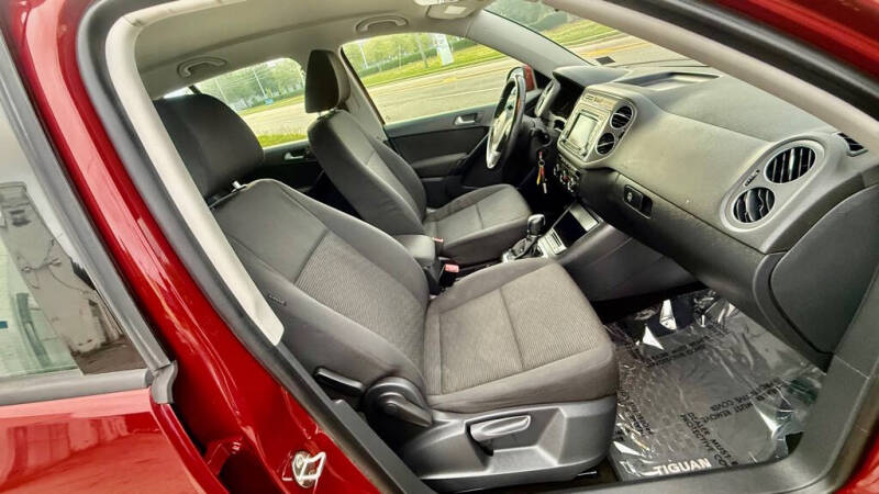 2015 Volkswagen Tiguan S