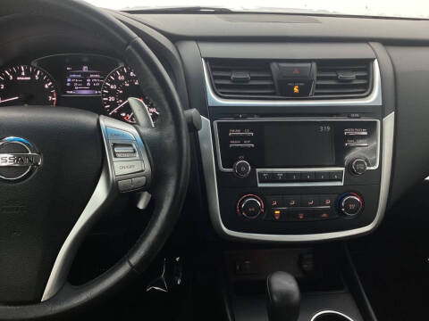 2016 Nissan Altima 2.5 SR