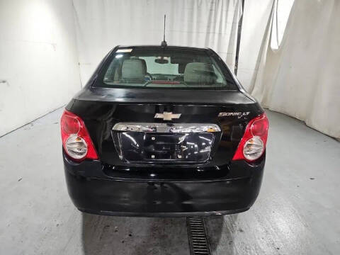 2016 Chevrolet Sonic LT Auto