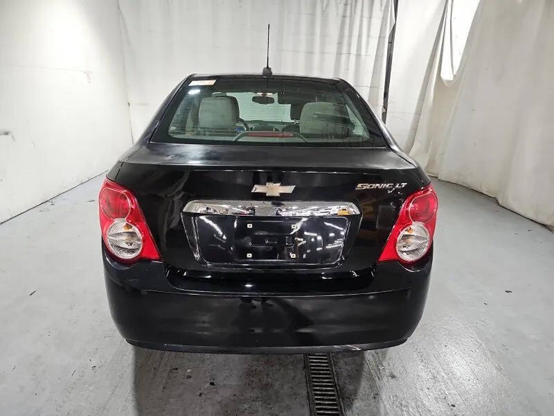 2016 Chevrolet Sonic LT Auto