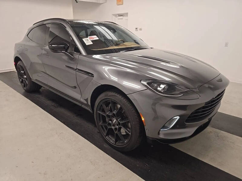 2021 Aston Martin DBX