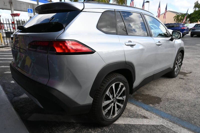 2022 Toyota Corolla Cross XLE