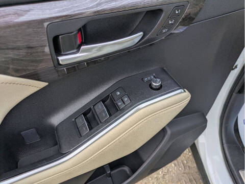 2023 Toyota Highlander Platinum