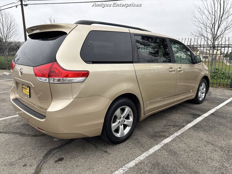 2012 Toyota Sienna