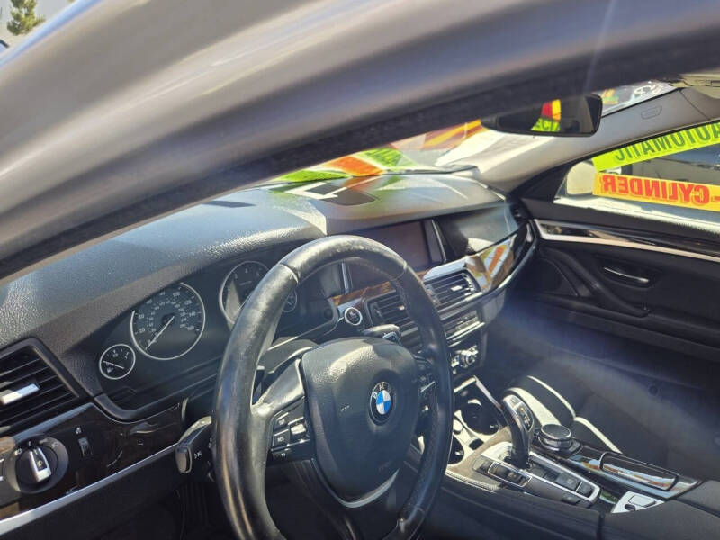 2016 BMW 5 Series 528i