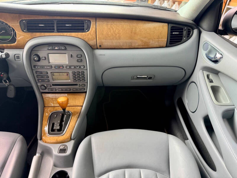 2004 Jaguar X-Type 3.0