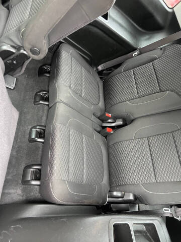 2017 GMC Acadia SLE-2