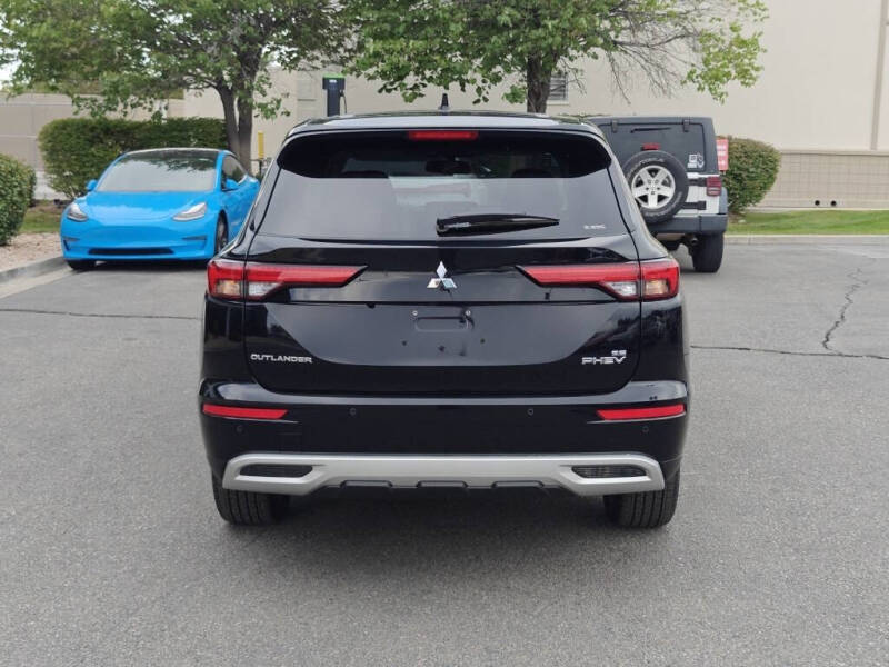 2025 Mitsubishi Outlander PHEV SE