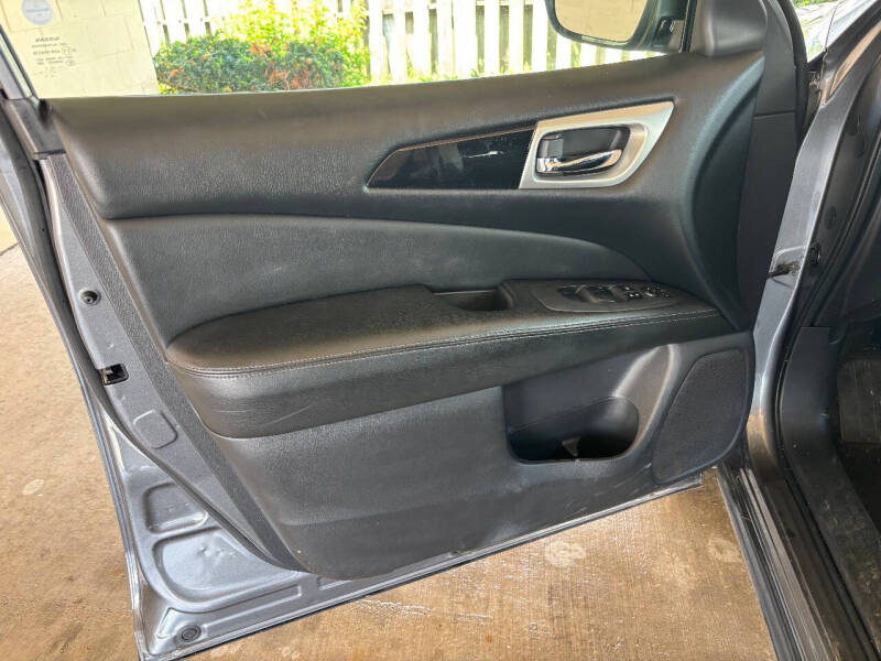 2018 Nissan Pathfinder S