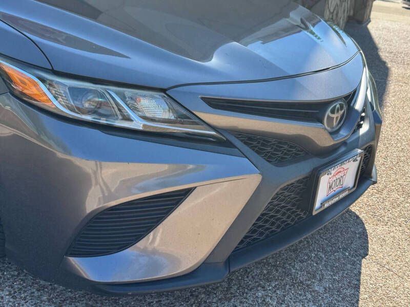2018 Toyota Camry SE