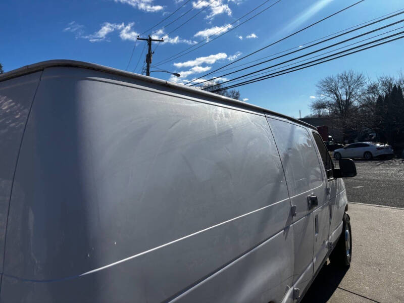 2004 Ford E-Series E-350 SD