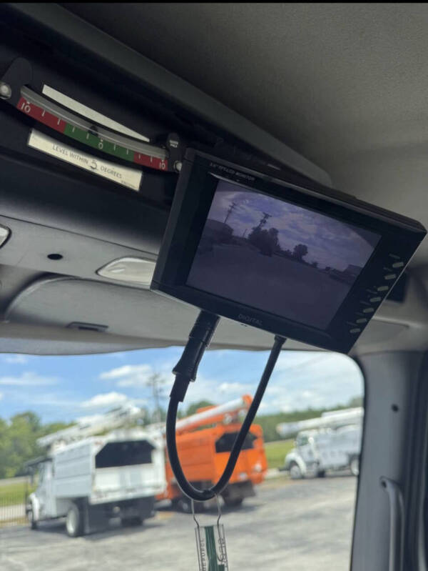 2004 Freightliner M2 45’ Bucket Truck