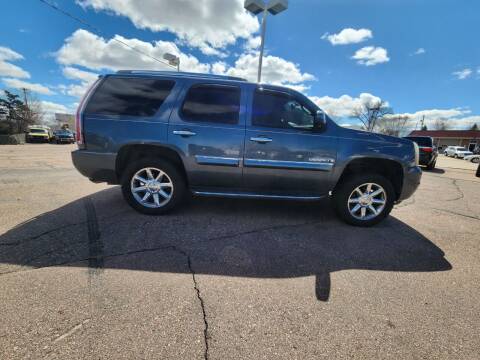 2007 GMC Yukon for sale at Geareys Auto Sales of Sioux Falls, LLC in Sioux Falls SD