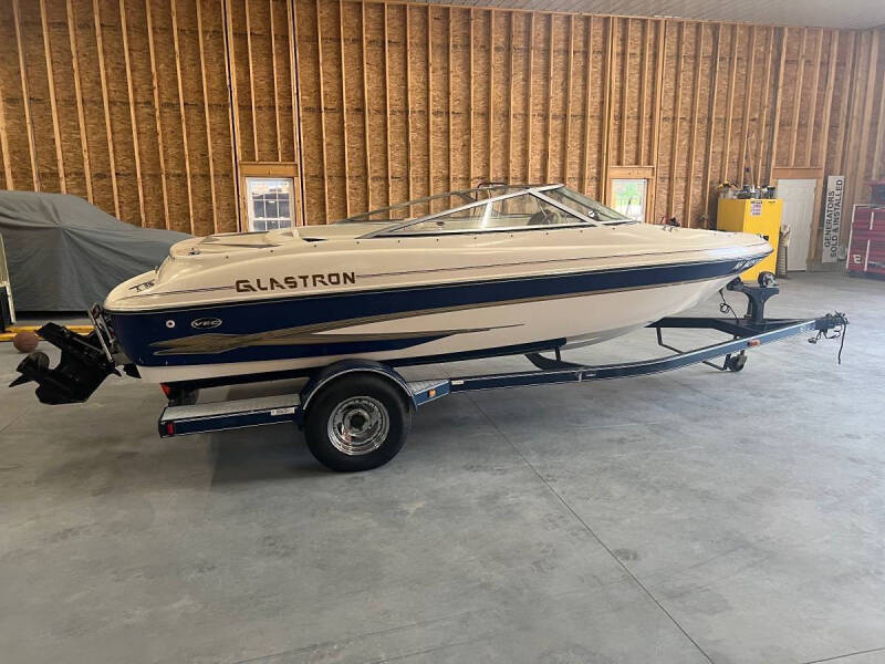 2002 Glastron GX185