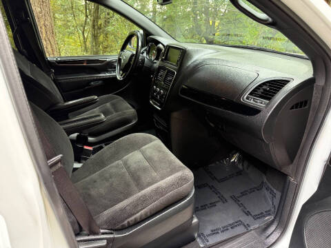 2018 Dodge Grand Caravan SE Plus