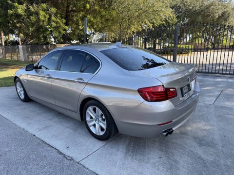 2012 BMW 5 Series 528i