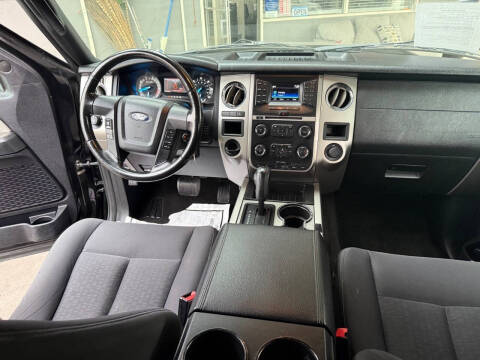 2017 Ford Expedition EL XLT