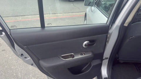 2010 Nissan Versa 1.8 S