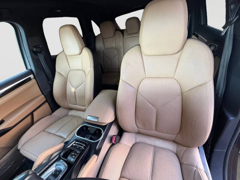 2016 Porsche Cayenne