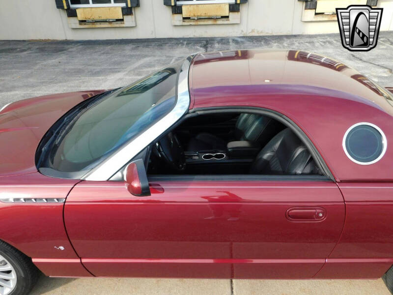 2004 Ford Thunderbird Deluxe
