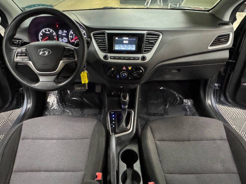 2020 Hyundai Accent SE