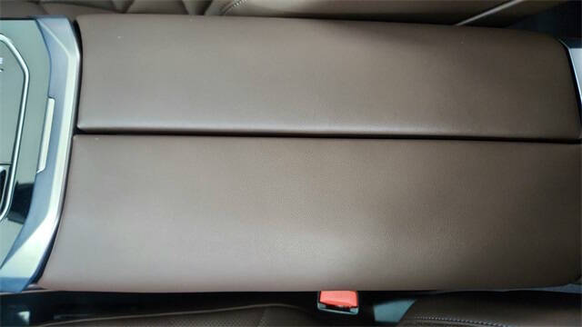 2024 BMW 7 Series 740i