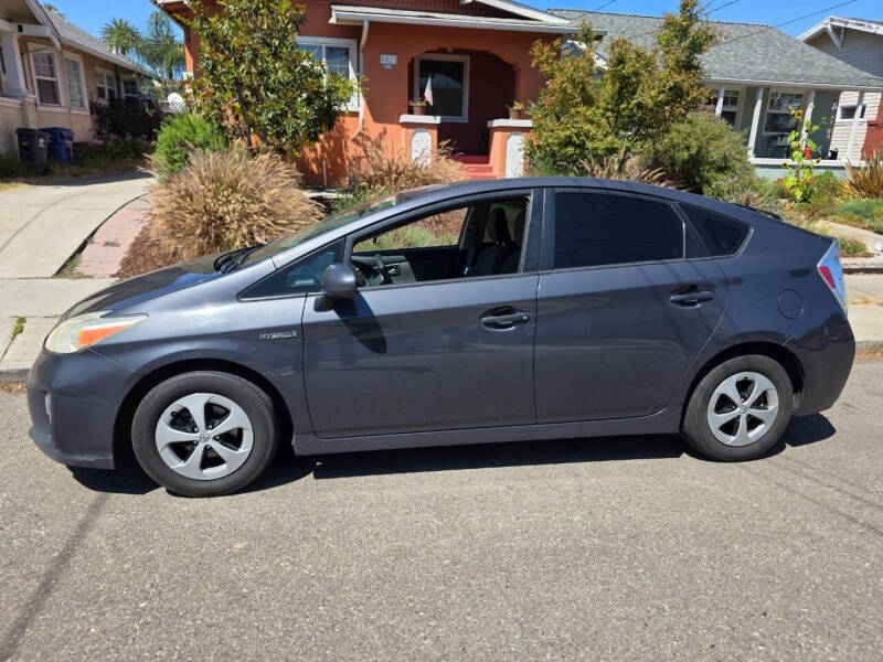 2012 Toyota Prius Two