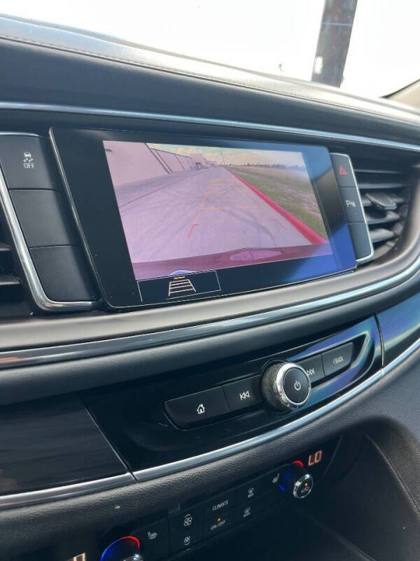 2020 Buick Enclave Essence