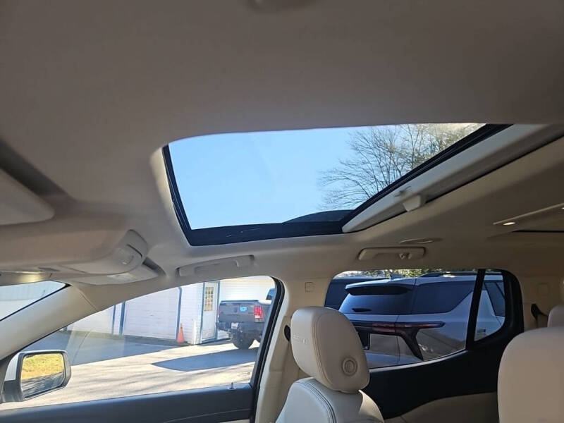 2023 GMC Acadia Denali