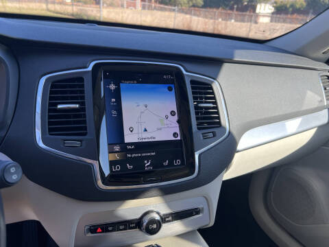 2018 Volvo XC90 T6 Momentum