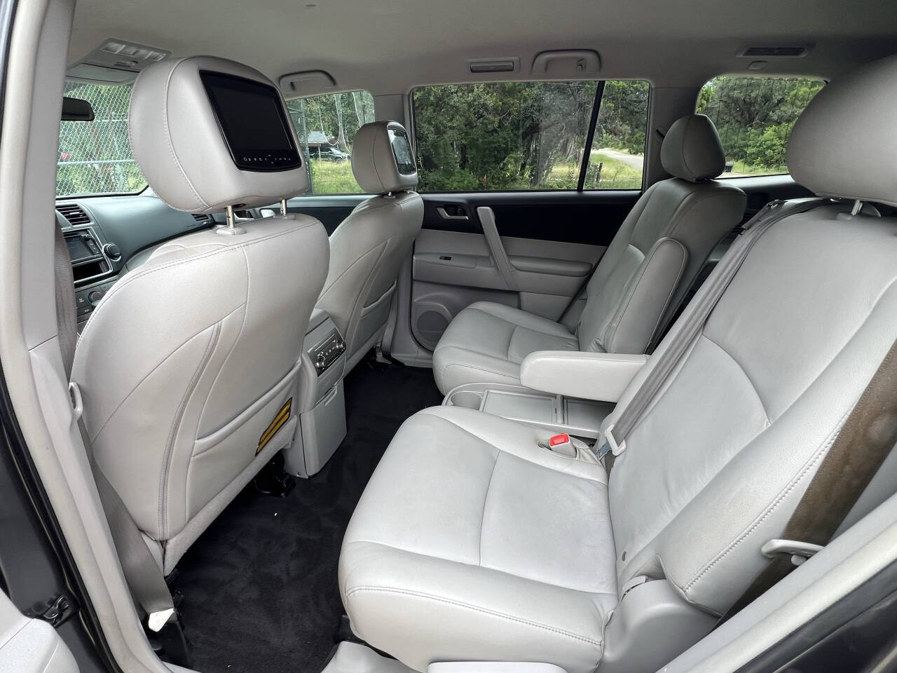 Used Car 2013 Toyota Highlander  Plus 4dr Suv (2.7l L4) For Sale Under $12,000 In Austin, Texas