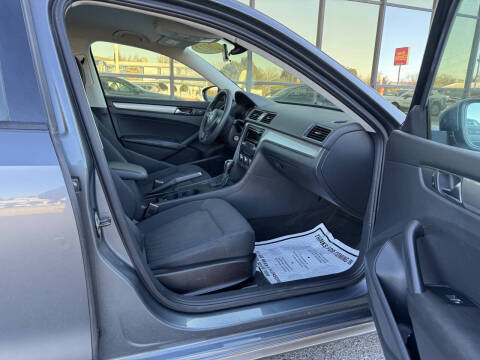 2012 Volkswagen Passat S PZEV