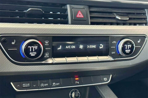 2017 Audi A4 2.0T quattro Premium Plus