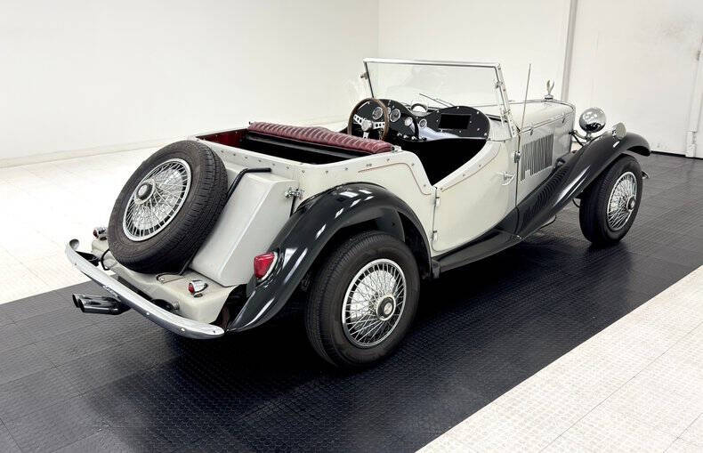 1981 MG TD