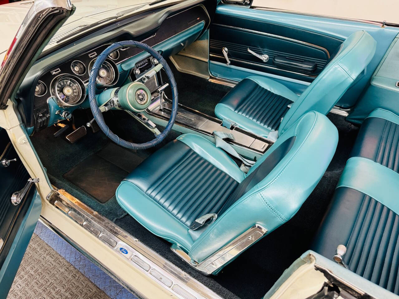1967 Ford Mustang 14