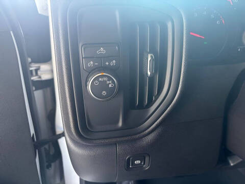 2024 Chevrolet Silverado 1500 Custom