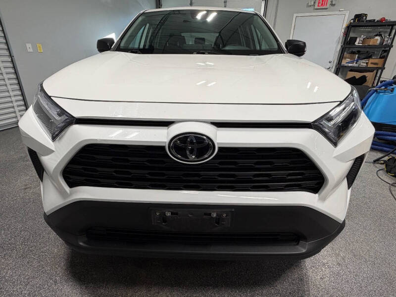 2023 Toyota RAV4 LE