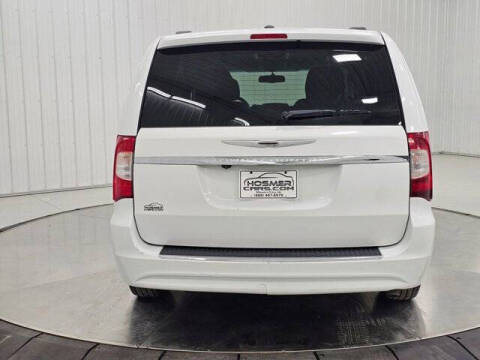 2016 Chrysler Town and Country Touring