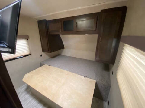 2019 Forest River East to West 27kns