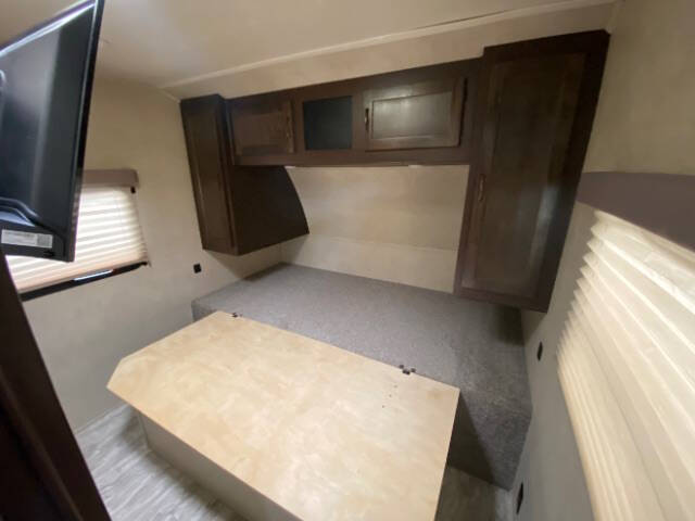 2019 Forest River East to West 27kns