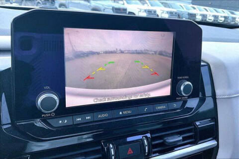 2022 Nissan Pathfinder SV