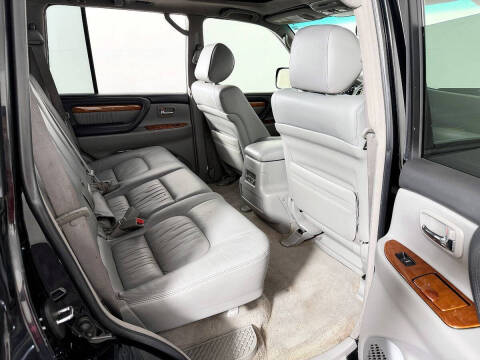 2004 Lexus LX 470
